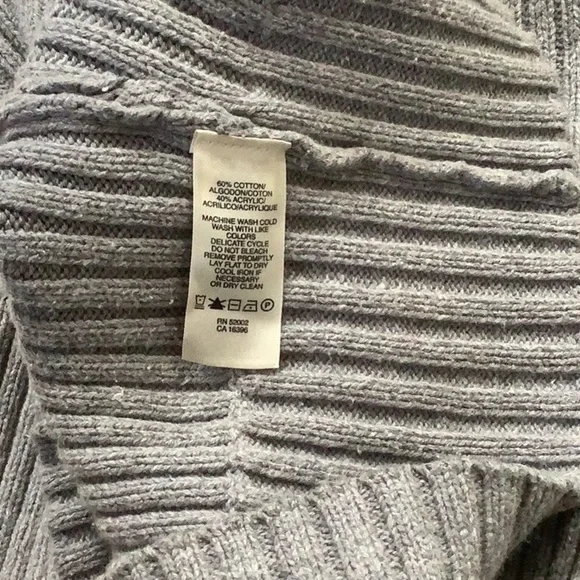 DKNY Jeans Sweater - Picture 7 of 7